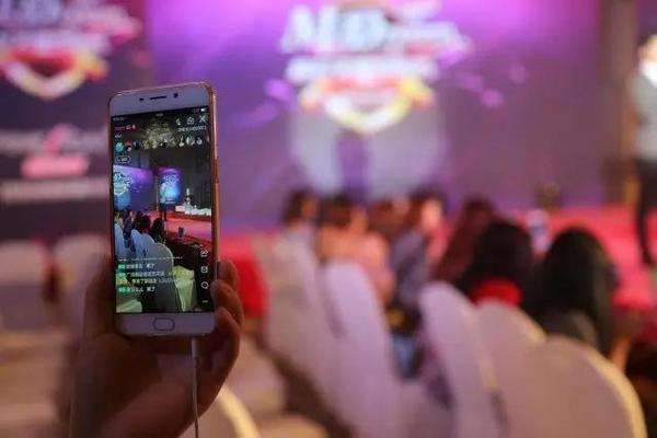 網(wǎng)絡(luò)紅人在公關(guān)活動中的直播細節(jié)