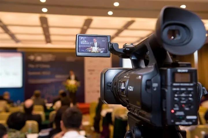 活動現(xiàn)場的照片直播是怎么弄的?